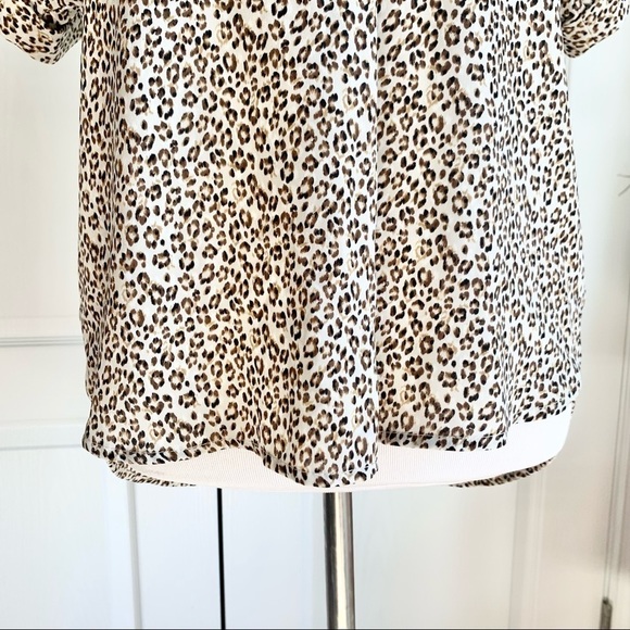 All in Favor Leopard Print V-neck Top - Picture 5 of 14